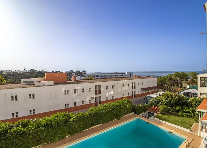 Renovated Oasis Ocean View 1Bd Wi-Fi Beach 3 Min